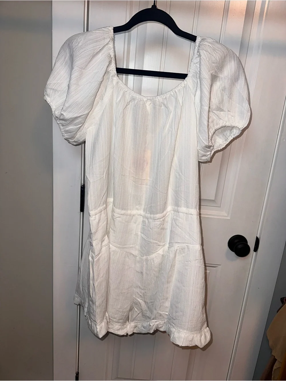 NWT Entro Size Small White Puff-Sleeve Romper - Women's